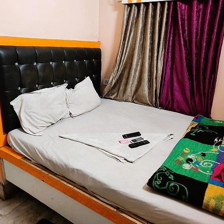 Staymaker Tirupati Guest House Kalküta Dış mekan fotoğraf