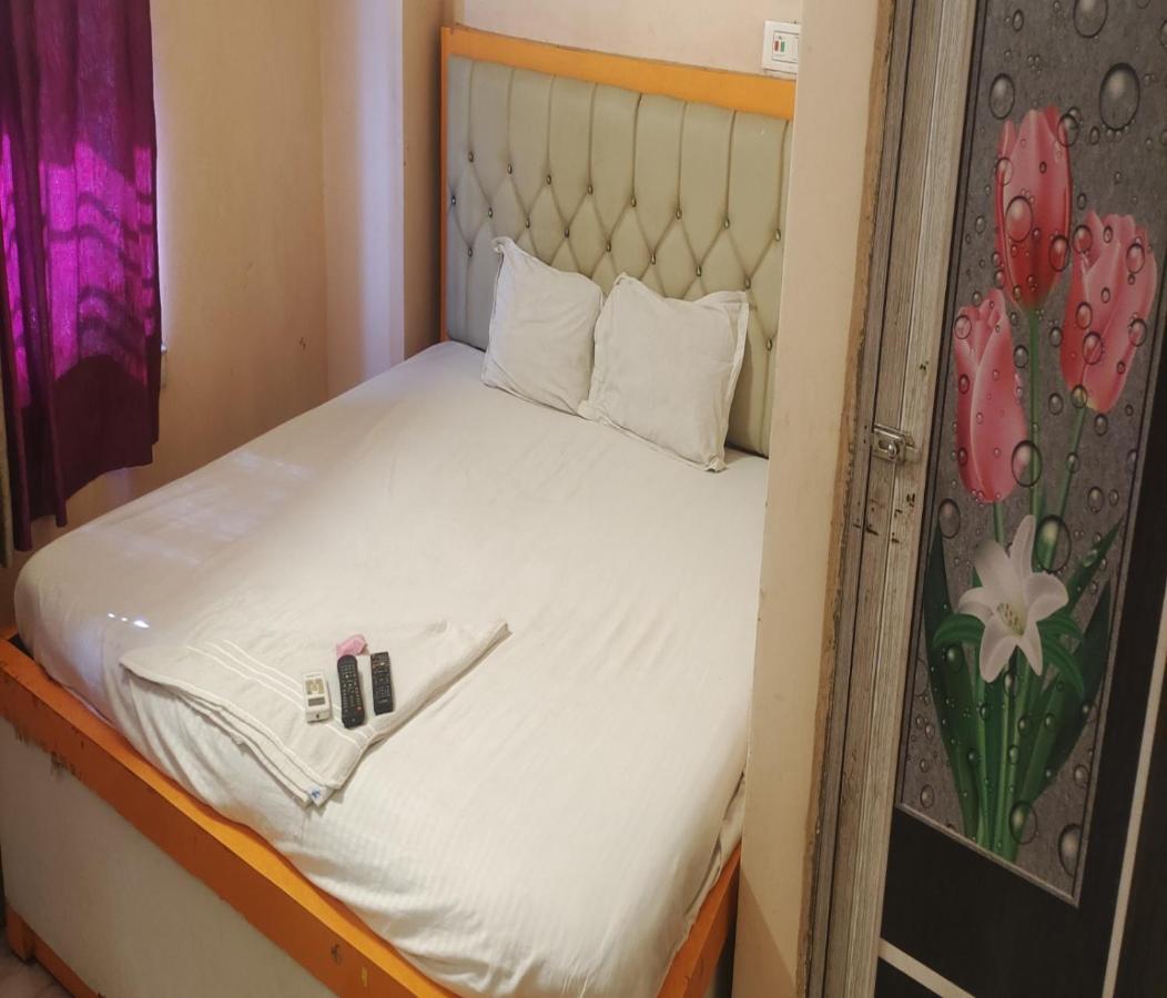 Staymaker Tirupati Guest House Kalküta Dış mekan fotoğraf