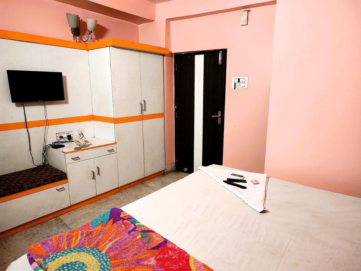 Staymaker Tirupati Guest House Kalküta Dış mekan fotoğraf