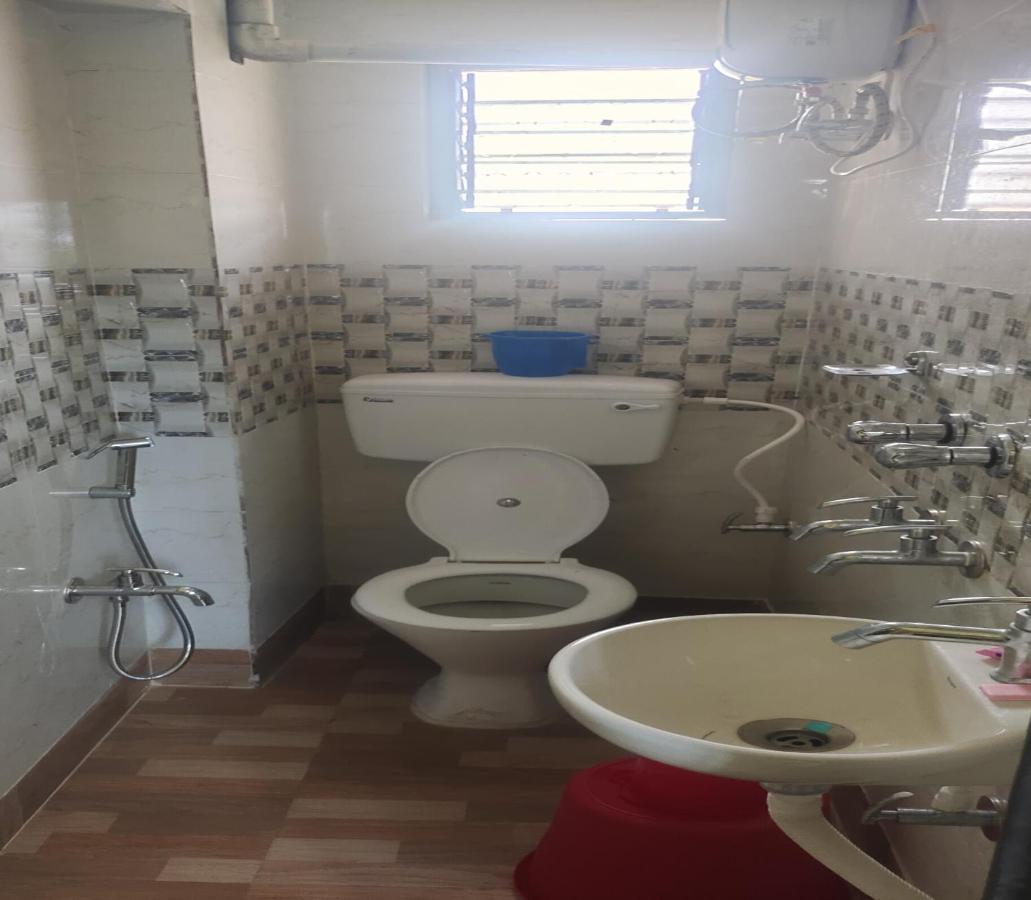 Staymaker Tirupati Guest House Kalküta Dış mekan fotoğraf